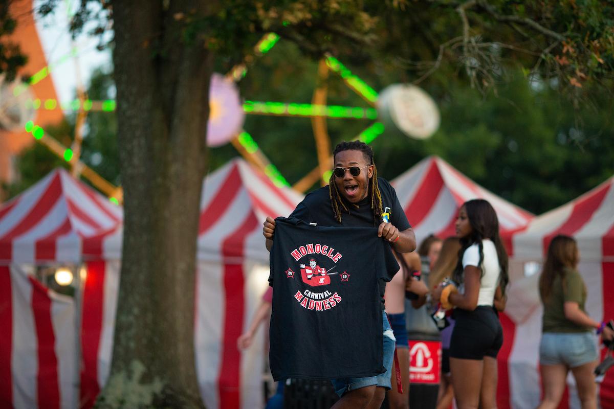 Monocle Madness: Govs celebrate the new school year New and returning Govs enjoyed food, games and rides in a carnival atmosphere at Monocle Madness on Aug. 24, 2019. Monocle Madness celebrates Austin Peay's unique community.