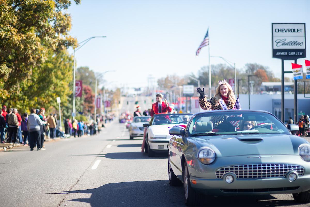 Photos: Scenes from Saturday’s Homecoming celebrations Homecoming Week at Austin Peay State University culminated on Saturday night with the Veterans Homecoming Parade, the Homecoming game, the crowning of the Homecoming king and queen, the Alumni Awards Lunch and the NPHC Homecoming Step Show.