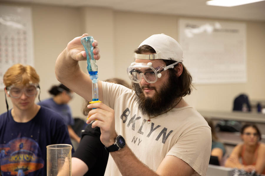 APSU STEM Scholars made “Elephant’s Toothpaste” under the supervision of Drs. Hiatt and Pathiranage during a class period on Friday, August 26. The recipe includes hydrogen peroxide, dish soap, food coloring and yeast to create a fountain of “toothpaste” in the classroom. Sean McCully | University Photographer and Videographer