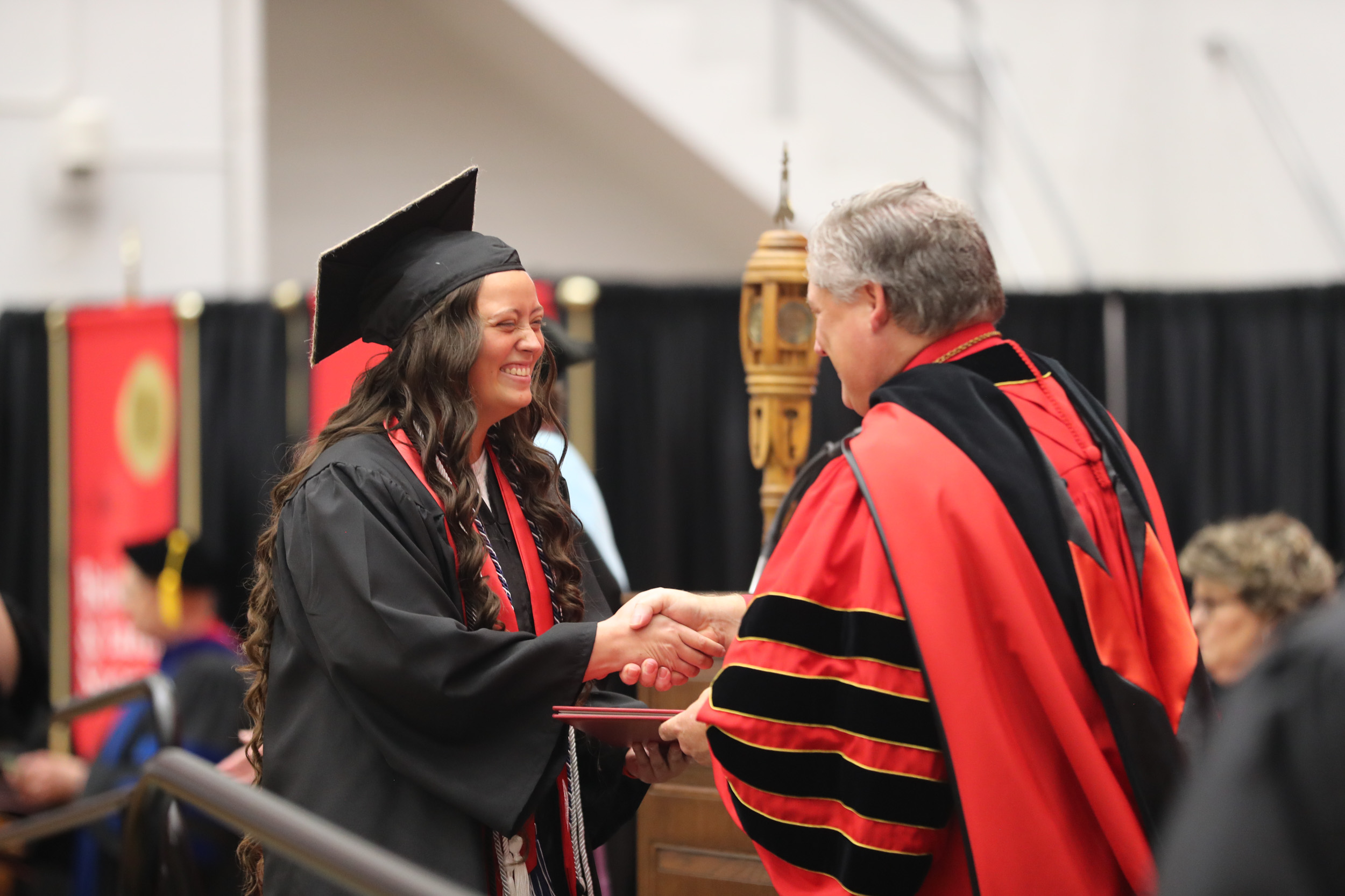 More than 600 students received degrees from Austin Peay State University this summer, and approximately 300 participated in a commencement ceremony hosted on Aug. 4 at the Dunn Center.
Undergraduate and graduate students from all five academic colleges and the new University College’s inaugural graduating class were recognized. A full recording of the ceremony is available through APSU-TV Clarksville’s YouTube Channel.
For more information about commencement, contact the Office of the Registrar at graduation@apsu.edu or 931-221-7150.