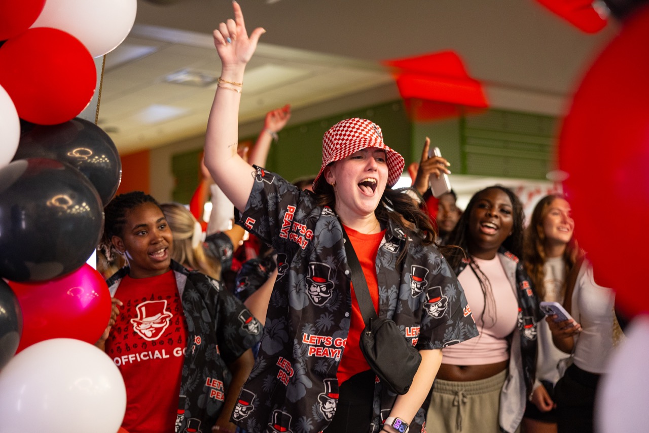 Austin Peay sets enrollment record for second straight year, welcomes largest freshman class in eight years 