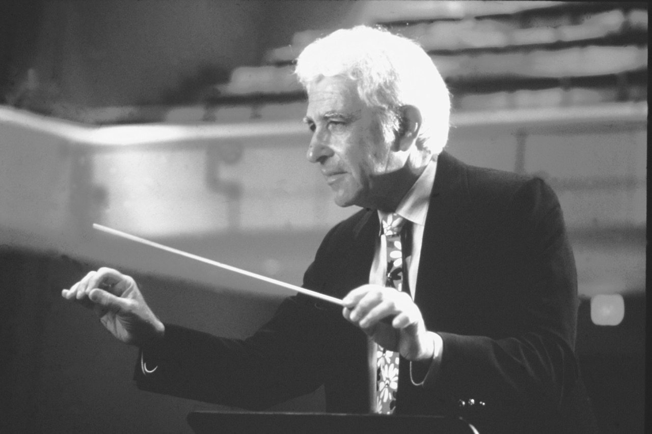 Austin Peay mourns Dr. Solie Fott, who performed with legends as a ‘gig’ to support his time with students