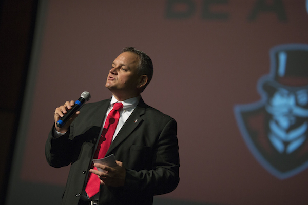 Derek van der Merwe speaks at APSU's convocation.
