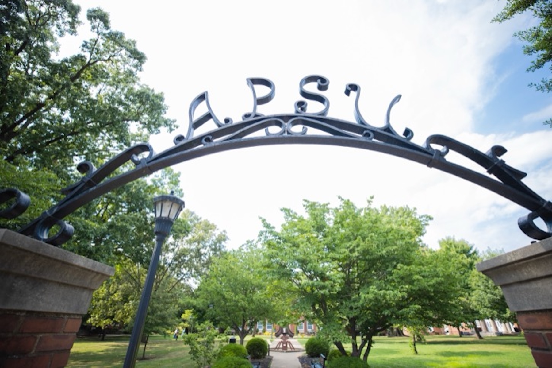 APSU Board of Trustees approves naming of engineering lab, nursing classroom