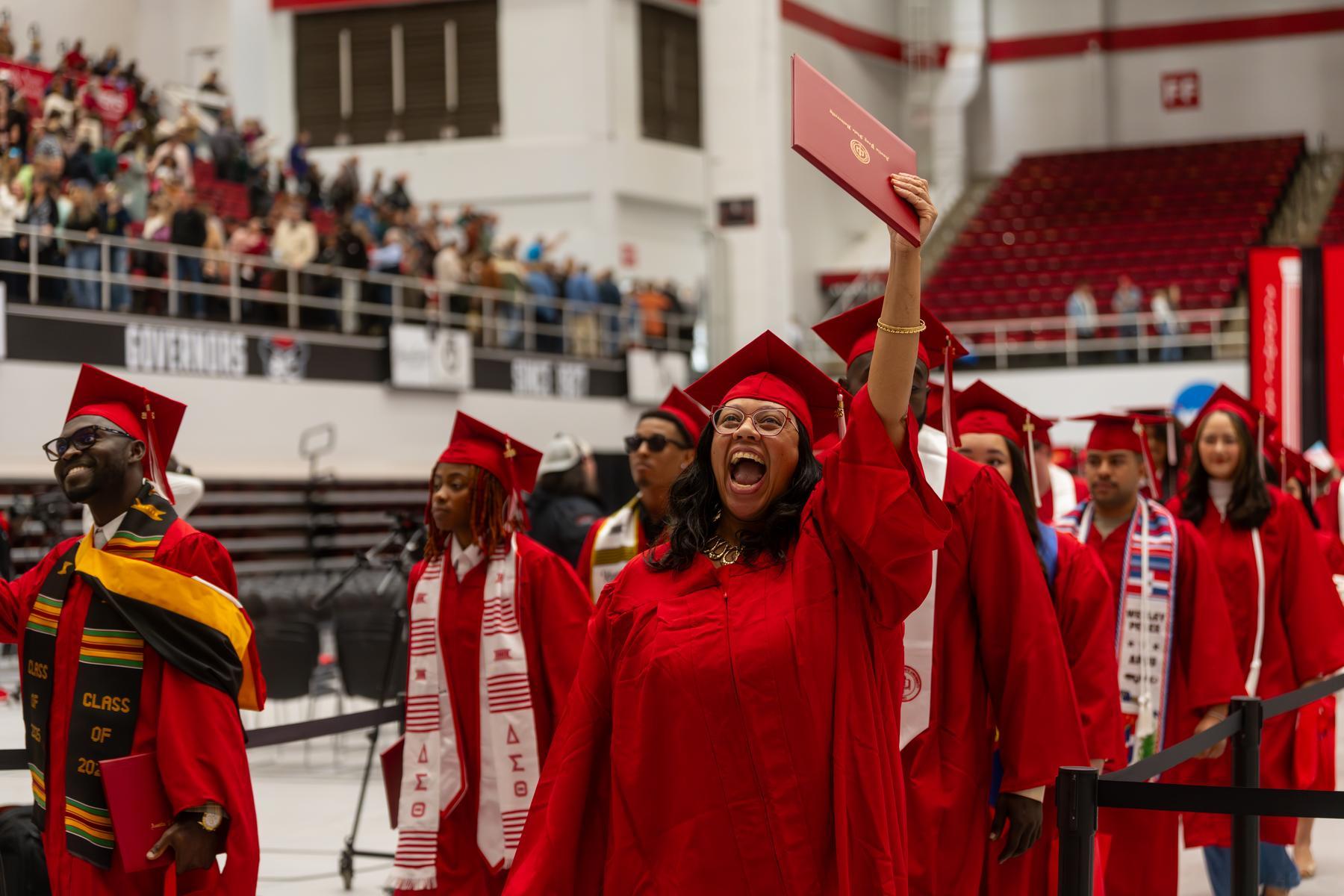 20251212-commencement-cam-2-recessional-2PM-04666