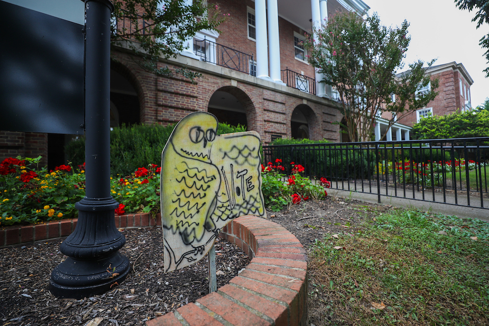 Paul Collins 100days vote art project at Austin Peay State University.