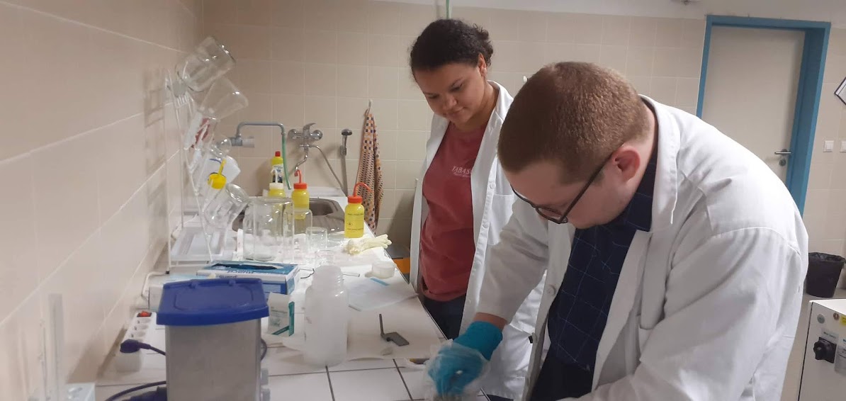 Junior chemistry major Destiny Matthews, left, and senior chemistry major Peyton Simpson work in a research lab in the Czech Republic. 
