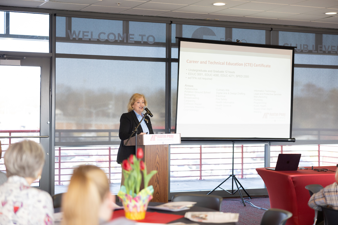 Dr. Lisa Barron, associate dean and director of teacher education and partnerships in the Eriksson College of Education, presents during the Partnership Advisory Council meeting at Austin Peay State University. 