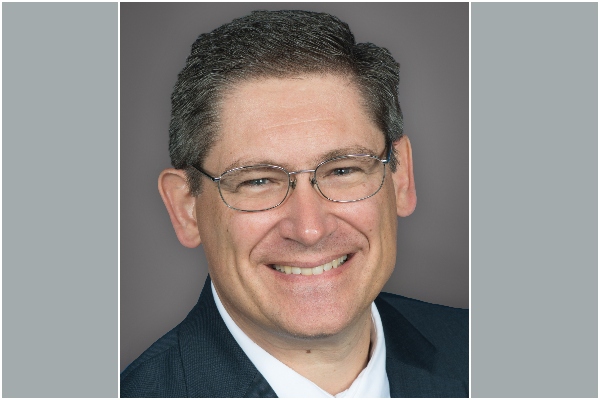 Michael Licari headshot