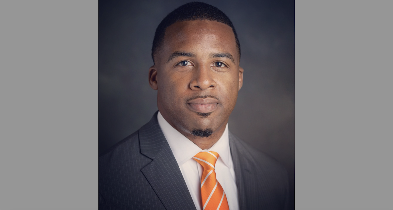 Dr. Leonard E. Clemons 