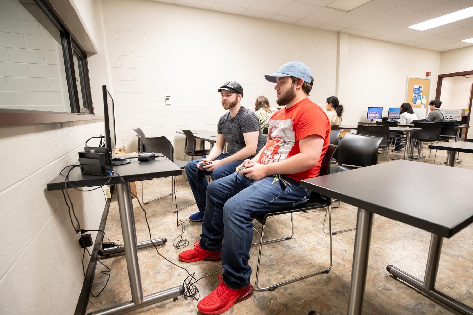 APSU students at a Ranked-Up Esports event.